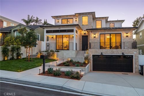 711 N Dianthus St, Manhattan Beach, CA, 90266-5939 | Card Image