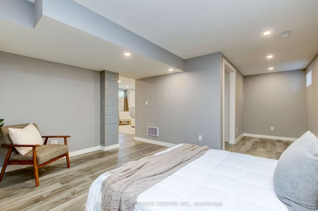 38 Weber Dr, House other with 4 bedrooms, 2 bathrooms and 5 parking in Georgetown ON | Image 30