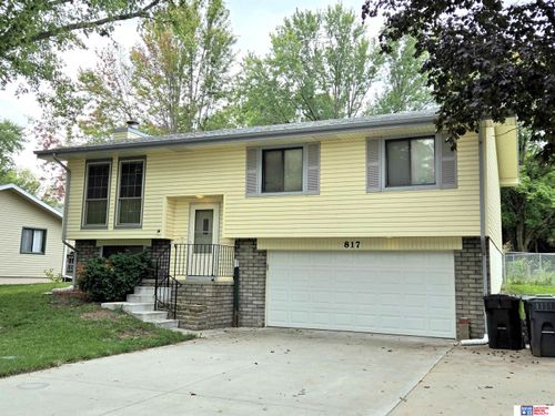 817 W Leon Dr, Lincoln, NE, 68521-3763 | Card Image