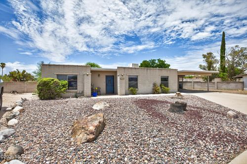 9042 E 5th St, Tucson, AZ, 85710-3044 | Card Image