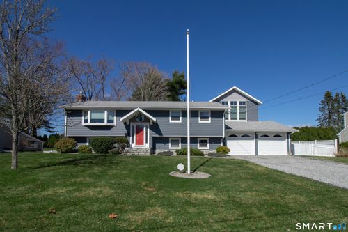 24 Indian Dr, Clinton, CT, 06413-2040 | Card Image