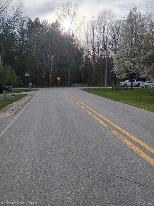 1361 Mckimmy Dr, Beaverton, MI, 48612-9190 | Card Image