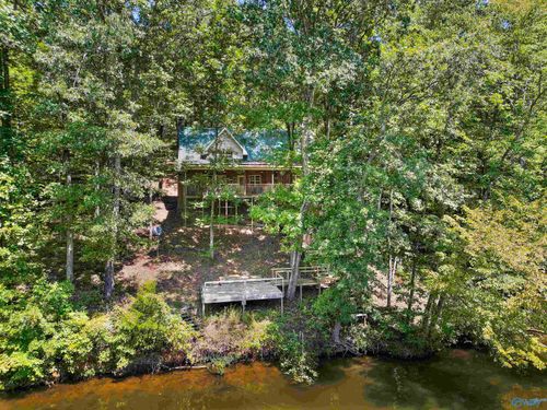 10621 New Cut Rd, Athens, AL, 35611-6399 | Card Image