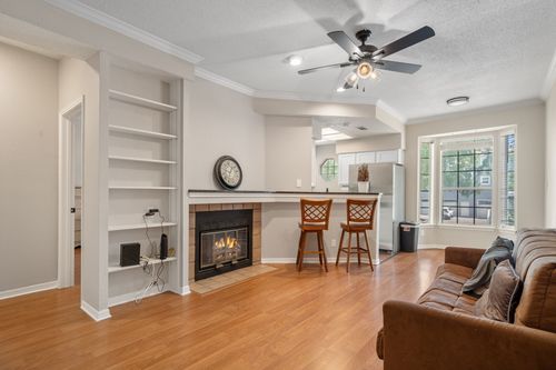 208-3111 Tom Green St, Austin, TX, 78705-3063 | Card Image