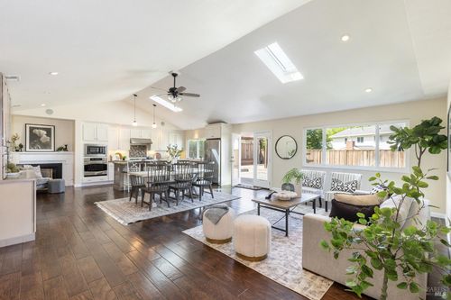 3572 Sandybrook Ln, Napa, CA, 94558-5217 | Card Image