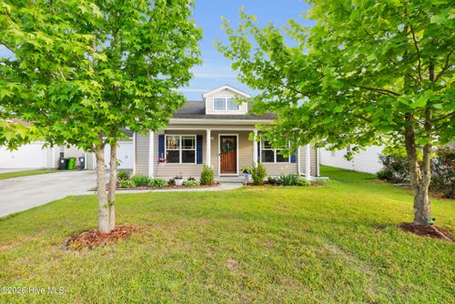 117 Craftsman Dr, New Bern, NC, 28562-2214 | Card Image