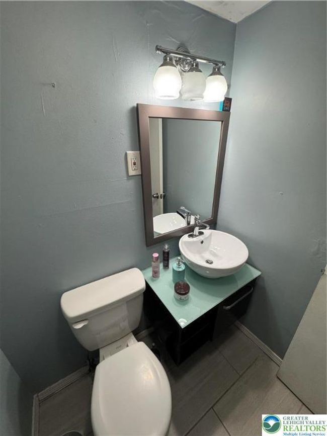 215 W Lehigh St, Townhouse with 3 bedrooms, 3 bathrooms and null parking in Bethlehem PA | Image 32