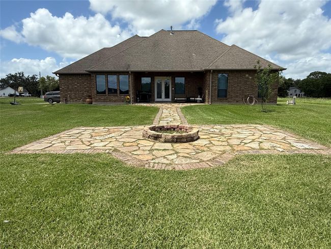 1549 Frontier Trl, House other with 4 bedrooms, 2 bathrooms and 2 parking in Angleton TX | Image 21