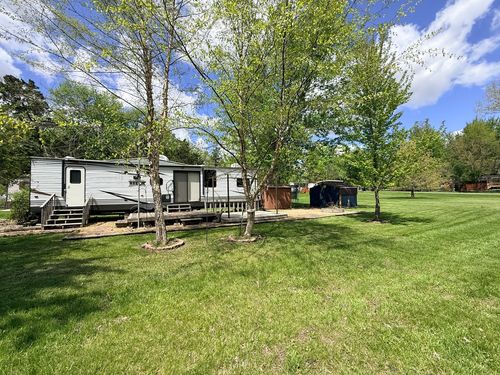 28-60 Woodhaven Dr E, Sublette, IL, 61367 | Card Image