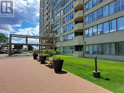 102 - 700 Constellation Dr, Condo with 2 bedrooms, 2 bathrooms and 2 parking in Mississauga ON | Image 2