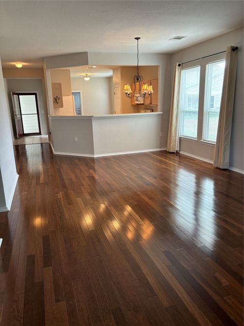106 Bowie Cir, Georgetown, TX, 78633-5035 | Card Image