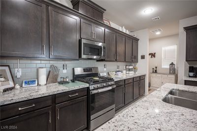 3033 Risen Star Road, House other with 3 bedrooms, 2 bathrooms and null parking in North Las Vegas NV | Image 3