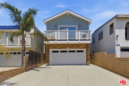 261 Highland Dr, Oxnard, CA, 93035-4412 | Card Image