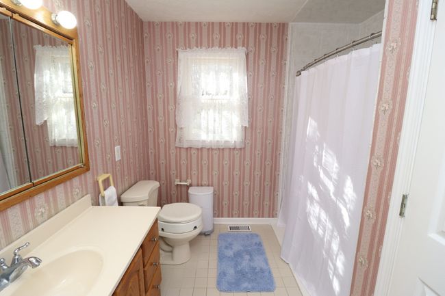 10585 Highway 25 E, House other with 3 bedrooms, 2 bathrooms and 2 parking in Hartsville TN | Image 18