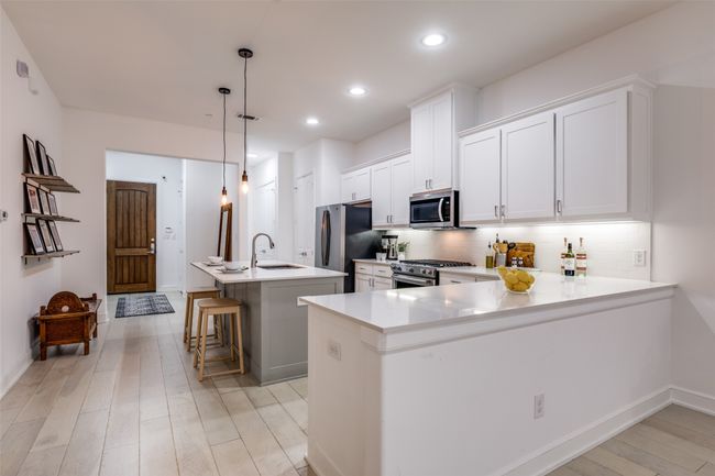 UNIT-1106 - 5015 Meridian Ln, Condo with 3 bedrooms, 3 bathrooms and null parking in Addison TX | Image 15
