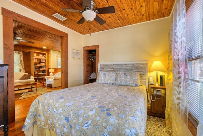 12403 Cedar St, House other with 2 bedrooms, 1 bathrooms and null parking in Cedar Key FL | Image 16
