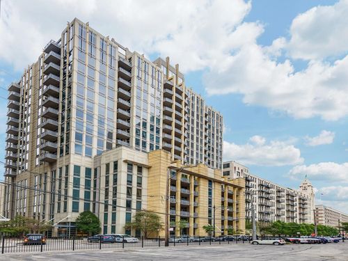903-720 N Larrabee St, Chicago, IL, 60654-5060 | Card Image