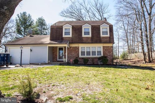 2 Doncaster Rd, CHERRY HILL, NJ, 08003-2216 | Card Image
