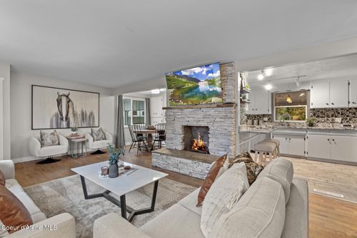 1615 E Pennsylvania Ave, Coeur D Alene, ID, 83814-5560 | Card Image