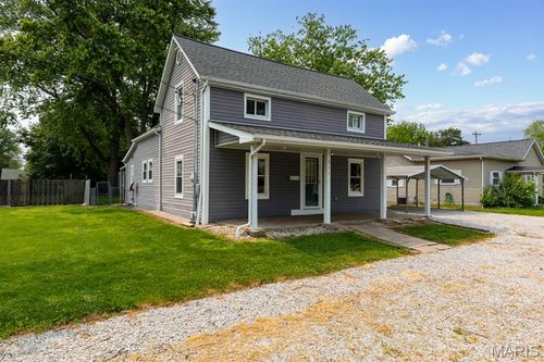 311 S Edwardsville St, Staunton, IL, 62088-1854 | Card Image