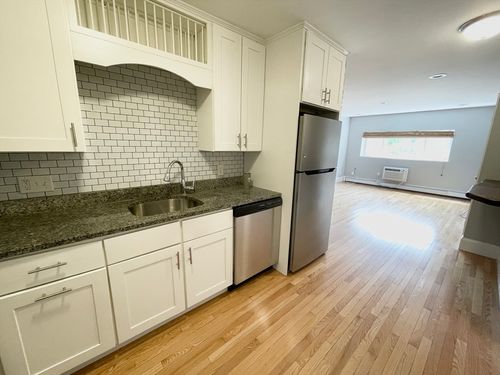 47-1409 River St, Boston, MA, 02136-2115 | Card Image