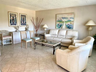 4006 Ventnor G, Condo with 2 bedrooms, 2 bathrooms and null parking in Deerfield Beach FL | Image 3