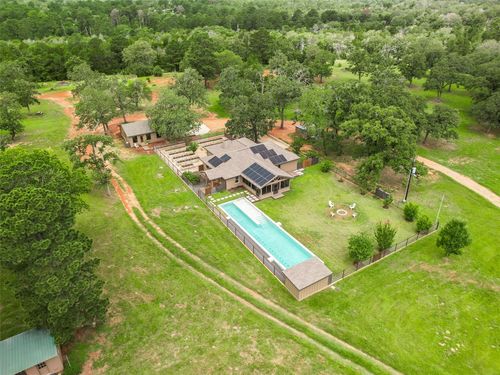 350 Young School House Rd, Smithville, TX, 78957-2272 | Card Image