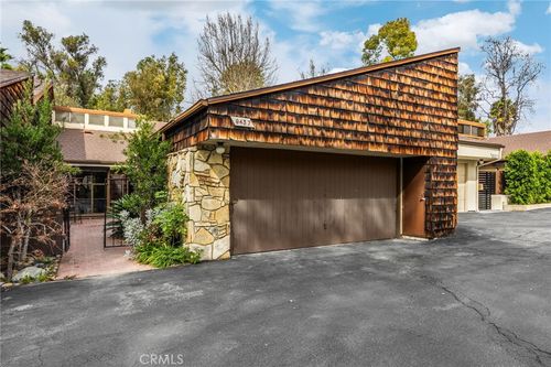 9437 Friendly Woods Ln, Whittier, CA, 90605-1658 | Card Image