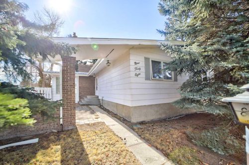 948 Main St, Pincher Creek, AB, T0K1W0 | Card Image