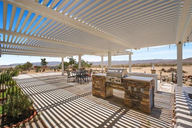61975 Old Chisholm Trl, House other with 3 bedrooms, 3 bathrooms and 2 parking in Joshua Tree CA | Image 54