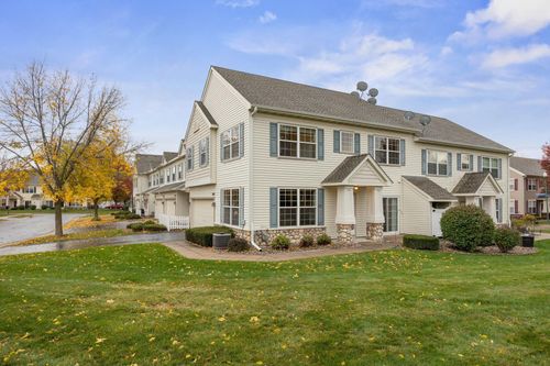 2010 Stahlke Way, Chaska, MN, 55318-3239 | Card Image