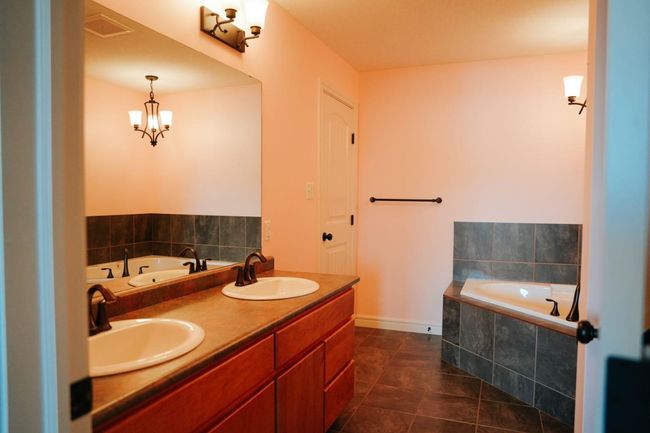 822 28 St, Home with 3 bedrooms, 3 bathrooms and 3 parking in Wainwright AB | Image 23