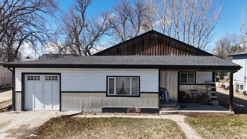 150 S S 1 St W, Magrath, AB, T0K1J0 | Card Image