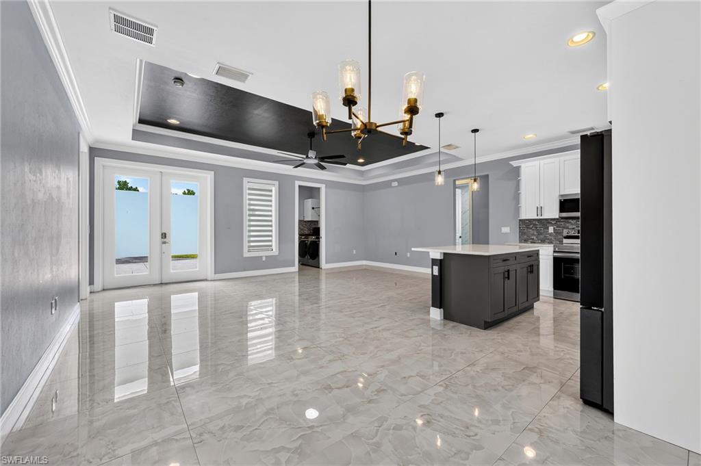 Residential in NAPLES 3