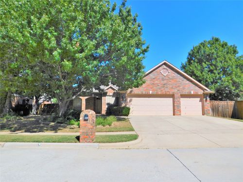 1828 Andover Ln, Corinth, TX, 76210-3049 | Card Image