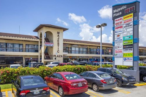8100 Sw 8th St, MIAMI, FL, 33144-4211 | Card Image