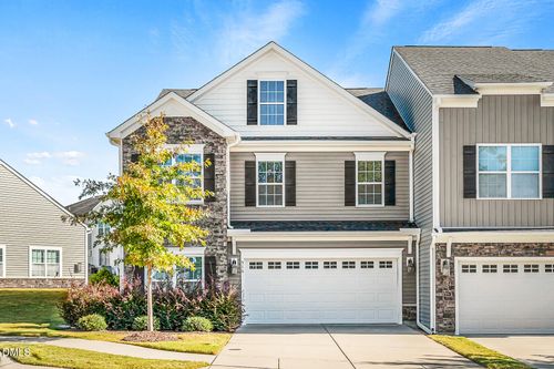 516 Barneswyck Dr, Fuquay-Varina, NC, 27526-2276 | Card Image