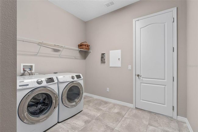 Laundry Room with plumbing for a Sink | Image 12