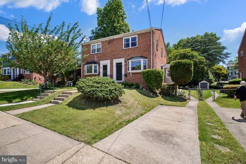 8 S French St, ALEXANDRIA, VA, 22304-4926 | Card Image