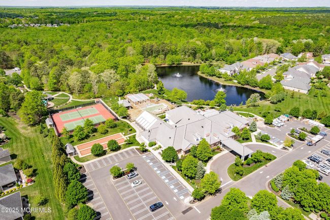 19 E Francesa Ct, Home with 3 bedrooms, 3 bathrooms and null parking in Farmingdale NJ | Image 47