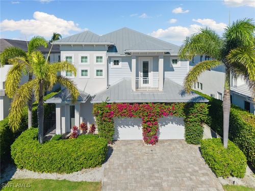 605 91st Ave N, Naples, FL, 34108-2422 | Card Image