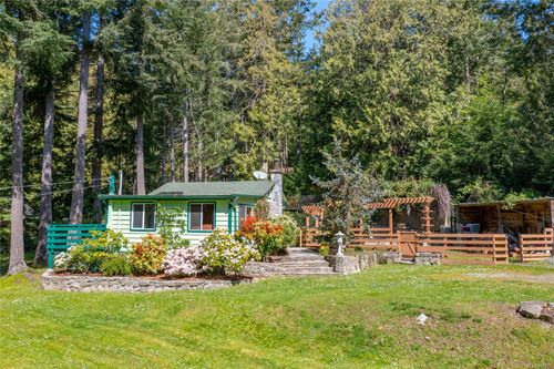 6627 Razor Point Rd, Pender Island, BC, V0N2M1 | Card Image