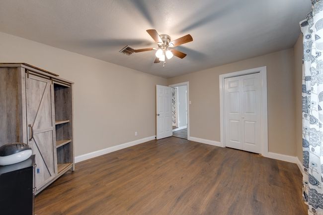 207 Inwood Dr, Home with 4 bedrooms, 3 bathrooms and 2 parking in Palestine TX | Image 20