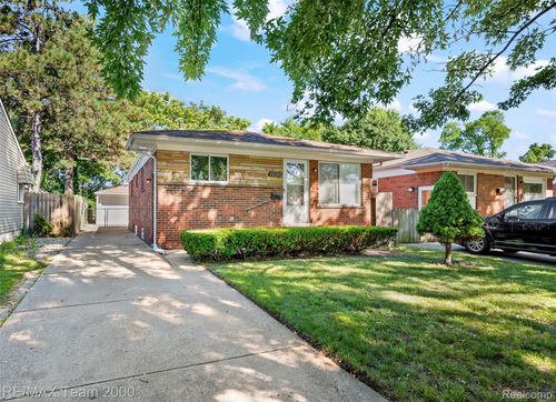 18285 Robert St, Melvindale, MI, 48122-1420 | Card Image