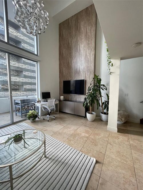 apt-410-1050 Brickell Ave, Miami, FL, 33131-3903 | Card Image