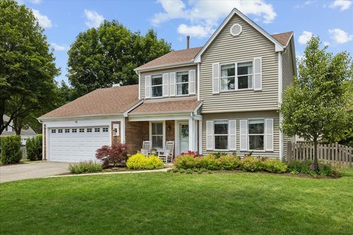 35 Knightsbridge Dr, Mundelein, IL, 60060-3220 | Card Image