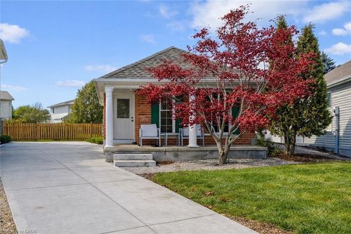 707 Jacob Lane, Waterloo, ON, N2V2A7 | Card Image