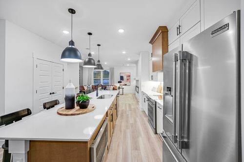 104 Melody Aly, Nashville, TN, 37207-3767 | Card Image