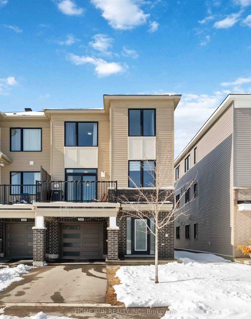 2084 Leinster Cir, Stittsville, ON, K2S2Z5 | Card Image