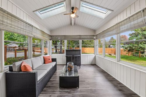 501 Laredo Ln, Chanhassen, MN, 55317-9788 | Card Image
